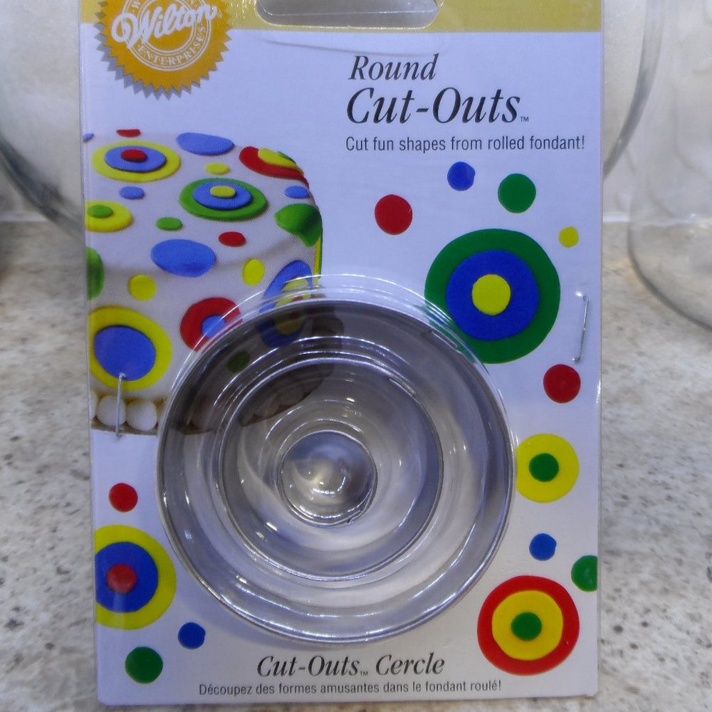Wilton Round Cut-Outs